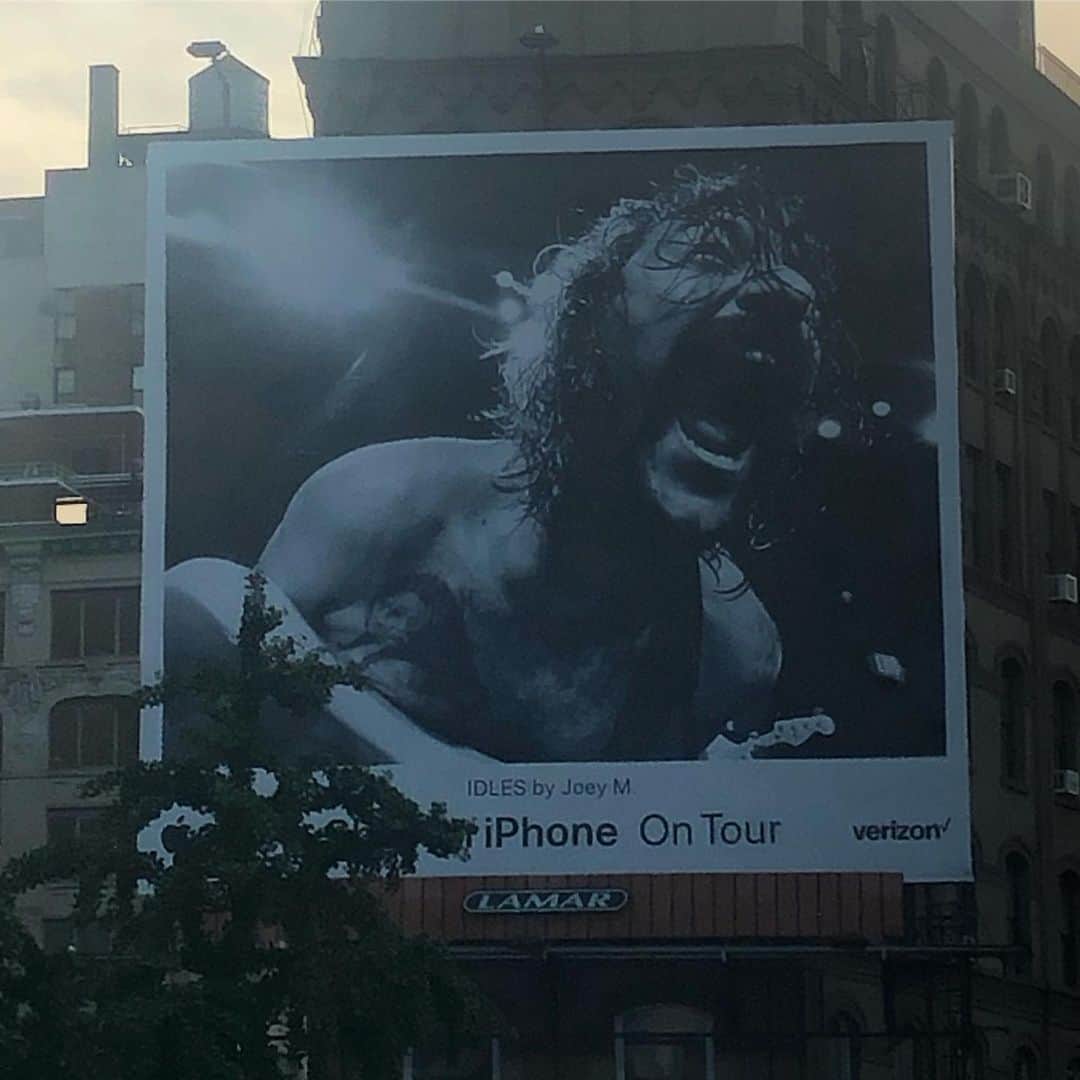 A Place to Bury Strangersのインスタグラム：「Look who’s screaming across the Manhattan bridge! @idlesband #welcometomanhatten photo by Joey m」