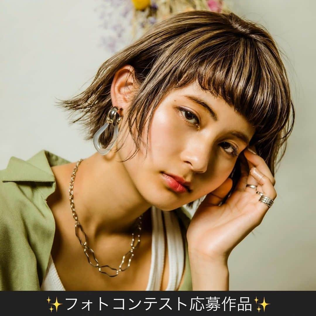 HAIRさんのインスタグラム写真 - (HAIRInstagram)「優勝者はニューヨーク研修に行けちゃう！ さらにNYLON誌面に載るチャンスも!? ↓ NYLON×HAIRのフォトコンテスト開催中↓ 応募作品を紹介していきます♫ ======================== ✨応募方法は2つだけ✨ ①指定のハッシュタグをつける #スティーブンノルコンテスト #LadyinNY #スティーブンノル #STEPHENKNOLL ②スティーブンノルのアカウントをフォローする @skny_jpn  詳しくは、 ハイライトのリンク先よりご確認ください♡♡ ======================== #repost @natsuumi_hair . . 骨格、輪郭、髪質、ライフスタイルに合わせて似合うヘアスタイルをしっかりご相談致します！ . . ヘアスタイルで人生は変わります！ . . 必ず今よりもっとhappyで楽しい日々が送れるように精一杯頑張りますので、是非一度コジマにお任せください❣️ . . . MINX銀座二丁目店 . . 🌱場所 銀座一丁目駅 徒歩1分 有楽町駅 徒歩3分 銀座駅 徒歩5分 . . 🌱営業時間 平日 11〜21時 土曜 10〜20時 日曜 10〜19時 . . 🌱メニュー カット ¥6,500 カラー ¥6,000〜 パーマ ¥13,000〜 トリートメント ¥3,000〜 ヘッドスパ ¥3,000〜 . 0355240081 . . #minx #美容室 #銀座美容室 #MINX銀座二丁目店 #ショートヘア #色気ショート #ショートヘアカタログ #ボブ巻き #ショートボブヘア #ショートボブスタイル #ハイトーンベージュ #ハイトーンボブ #ハイトーンショート #アッシュベージュカラー #お洒落ショート #お洒落ボブ #外ハネボブ #色気ボブ #お洒落ヘア #お洒落さんと繋がりたい #なつうみhair #小嶌夏海 #スティーブンノルコンテスト #LadyinNY #スティーブンノル #STEPHENKNOLL」7月17日 8時56分 - hair.cm