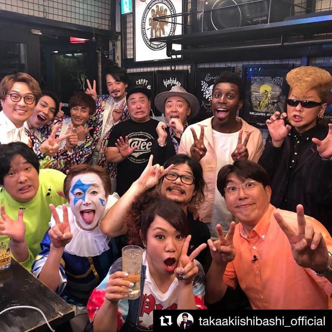 綾小路翔さんのインスタグラム写真 - (綾小路翔Instagram)「貴さんが来てくれた！俺の友達と仲良くなってくれた！本当に嬉しい！ご多忙の中集まってくれたみんなに感謝！幸せ！ #石橋貴明 #石橋貴明プレミアム #ニューロティカ  #アツシ #マキシマムザホルモン #ナヲ #ダイスケはん #岡崎体育 #純烈 #酒井一圭 #白川裕二郎 #小田井涼平 #後上翔太 #ゴルゴ松本 #山本圭壱 #アイクぬわら #ナヲちゃん優勝 #LINE友達 #Repost @takaakiishibashi_official 新しい友達 #綾小路翔 #アイクぬわら #マキシマムザホルモン #純烈 #ゴルゴ松本 #山本圭一 #ニューロティカ #岡崎体育 # #石橋貴明 #石橋貴明プレミアム #AbemaTV」7月3日 0時33分 - showayanocozey