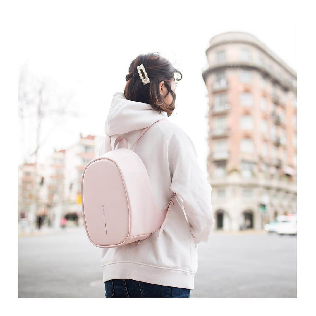 XD Designさんのインスタグラム写真 - (XD DesignInstagram)「Yes! Bobby Elle Pink is back in stock at www.xd-design.com 💕 • • • • #xddesign #bobbyelle #bobbybackpack #xddesignbobby #antitheftbag #antitheftbackpack #travelers #travellifestyle #travelgear #journey #photooftheday #globetrotter #dametraveler #travelcommunity #keepexploring #pink #modernnomad #beautifuldestinations #passportlife #gotyourback #travelmore #digitalnomad #thetraveltag #adventure #citytrip #shopnow #femmetravel #backinstock」7月3日 0時39分 - xddesign