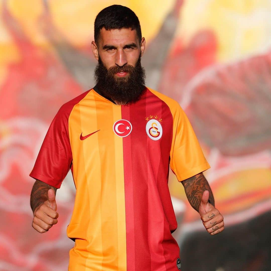 ガラタサライSKさんのインスタグラム写真 - (ガラタサライSKInstagram)「🤝 Yeni transferimiz Jakup Jimmy Durmaz ile 2019-2020 futbol sezonundan başlamak üzere 3 sezon için anlaşmaya varılmıştır.」7月3日 1時07分 - galatasaray