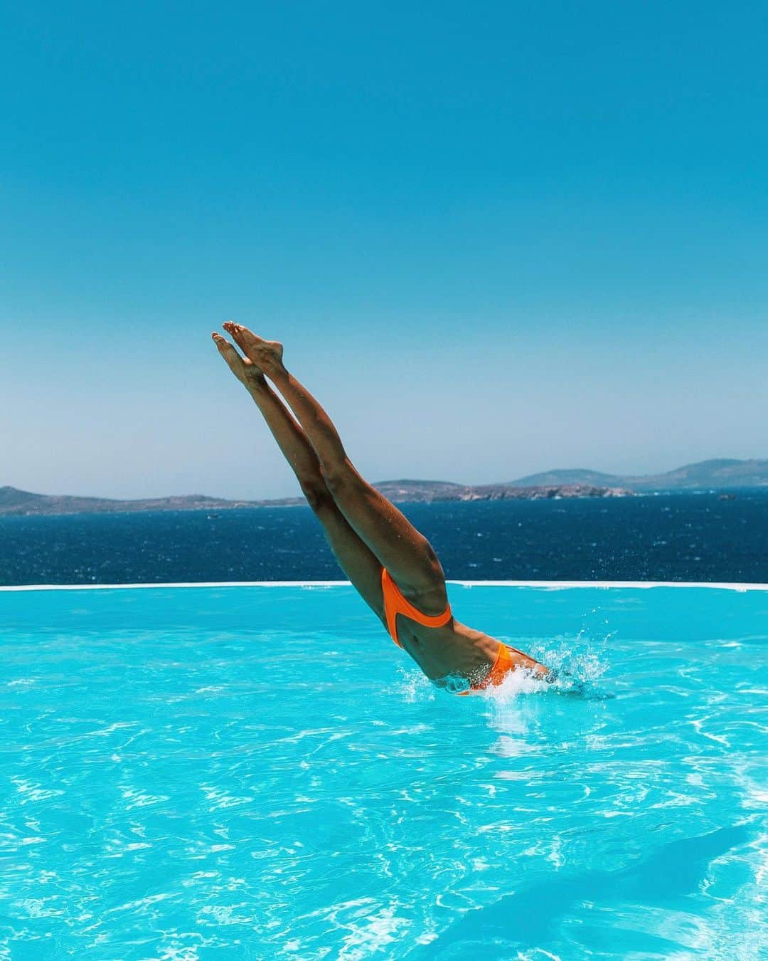 イザベル・グラールさんのインスタグラム写真 - (イザベル・グラールInstagram)「Life is better in a bikini 🇬🇷☀️ Take 3  #greece #summer #vacation #mykonos」7月3日 1時14分 - izabelgoulart