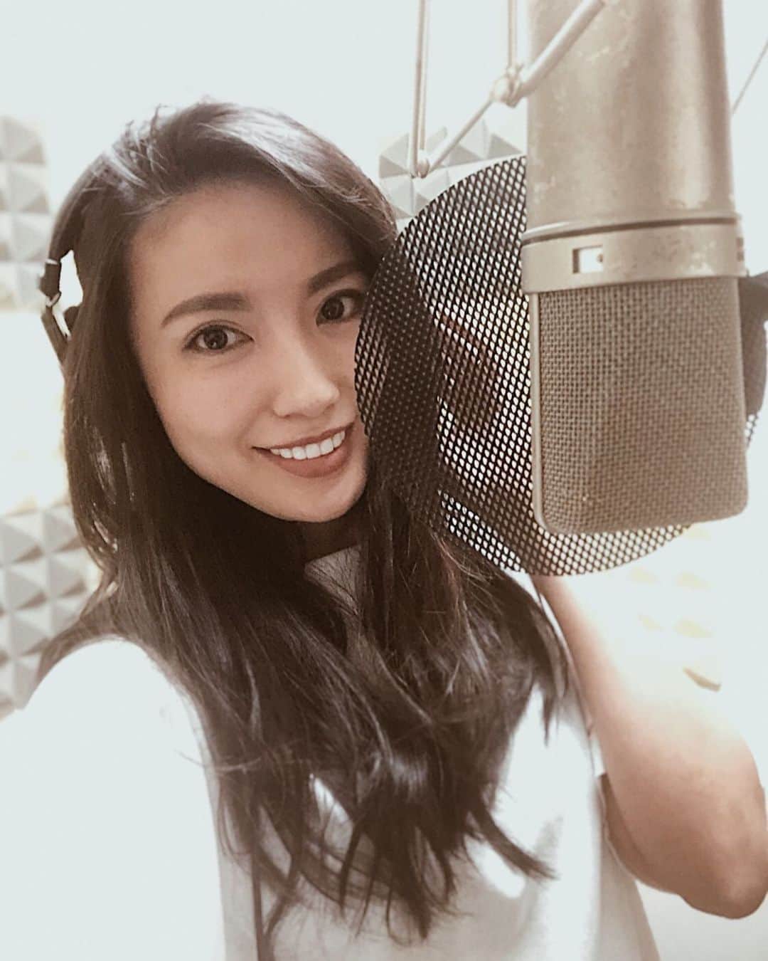 吉田愛璃のインスタグラム：「. . rec day‪︎‬‪︎ ☺︎ . #rec #recording #sing #singer #ライバー #歌配信 #新曲 #お楽しみに #♥」