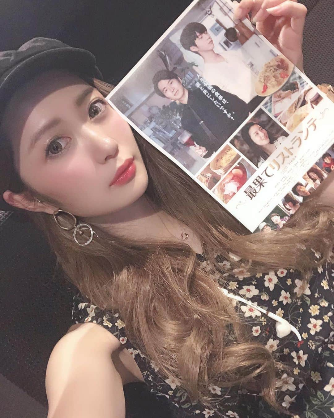 塩崎莉乃さんのインスタグラム写真 - (塩崎莉乃Instagram)「. 吉野石膏株式会社さんにご招待いただき 『最果てリストランテ』の試写会に 行ってきました！！！！ . ストーリーにも書いてんけど これめっちゃおもしろかった🥺✌️ . 90分間の映画でショートムービーやのに 内容詰まりすぎてて感動した🥺。 . 映画館って絶対眠たくなるねんけど （なんなら基本寝てる🤞） ばり集中して鑑賞してた。笑 . 7/6から第七藝術劇場ほか全国順次公開予定なので 映画好きの方や感動したい方は是非🥺🤘🏼🤘🏼 . . . . . . . #シアターセブン #最果てリストランテ #映画 #感動 #泣ける #映画好きな人と繋がりたい #映画鑑賞 #吉野石膏株式会社 #映画記録 #朗読 #試写会 #PR #映画館 #十三 #淀川 #movie #写真 #カメラ #like4like #l4l #フォロー #follow #インフルエンサー #フリーランス #フリーモデル #instagood #instapic #followme #いいね返し」7月2日 17時07分 - riinon