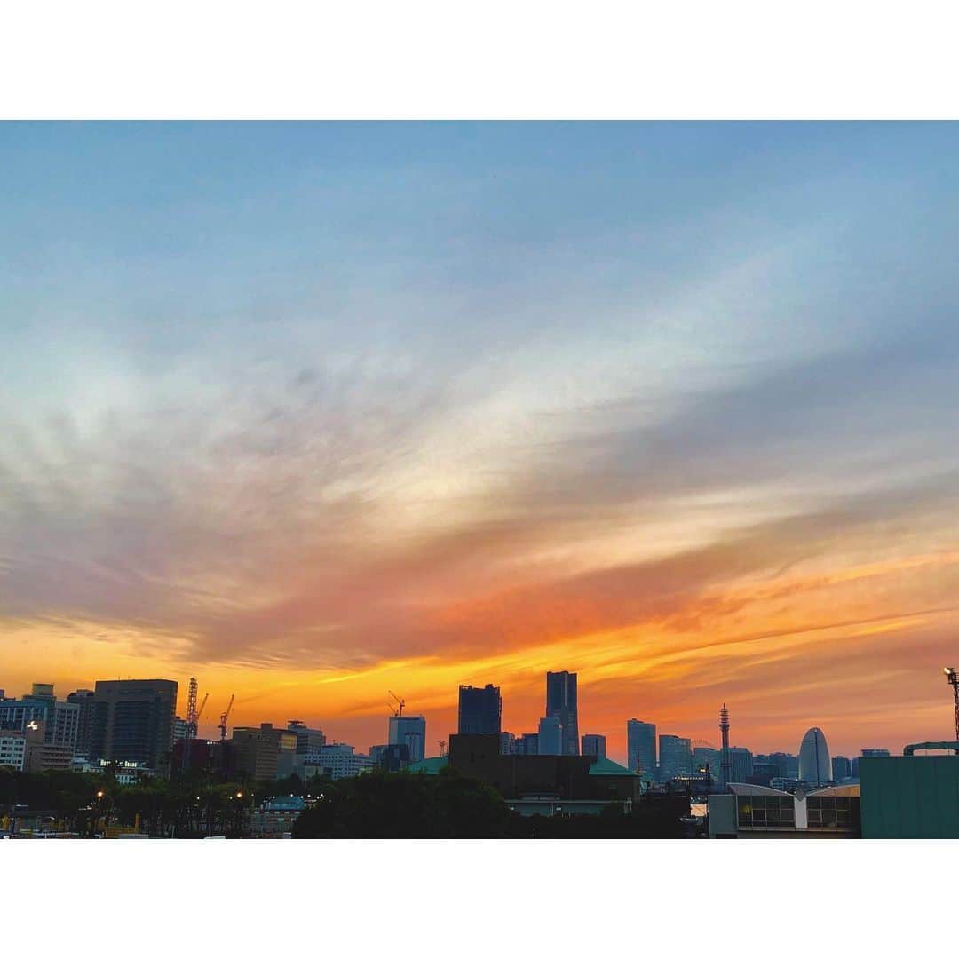 樋口柚子さんのインスタグラム写真 - (樋口柚子Instagram)「いつの日かの夕焼け🌆」7月2日 17時20分 - higuchi_yuzu_official