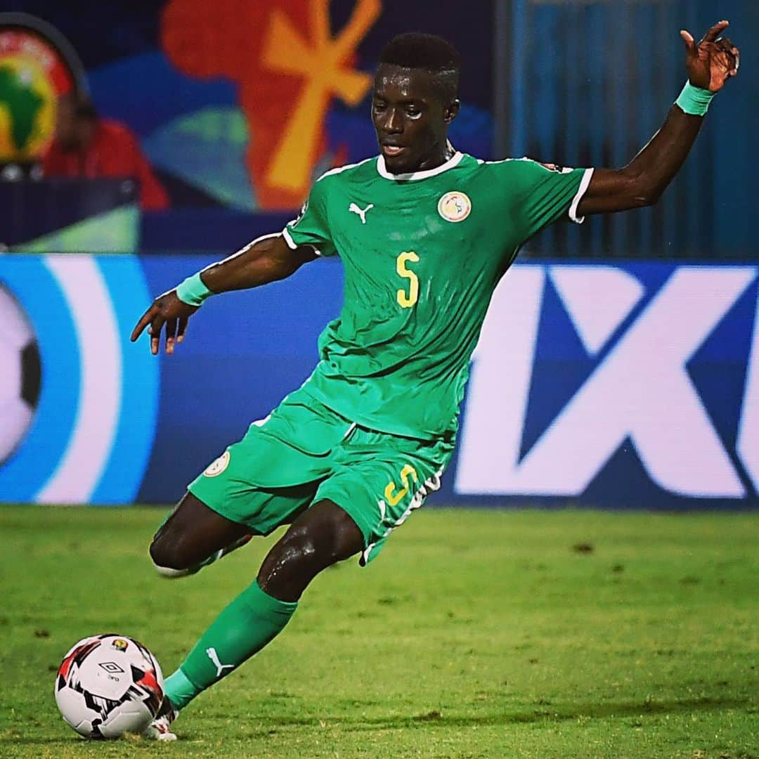 エヴァートンFCさんのインスタグラム写真 - (エヴァートンFCInstagram)「@iganagueye’s 🇸🇳 into the last 16 of #afcon2019! 👏 • • • #idrissagueye #gana #gueye #senegal #afcon #africa #football #everton #efc #coyb #blues #toffees #premierleague #pl」7月2日 17時13分 - everton