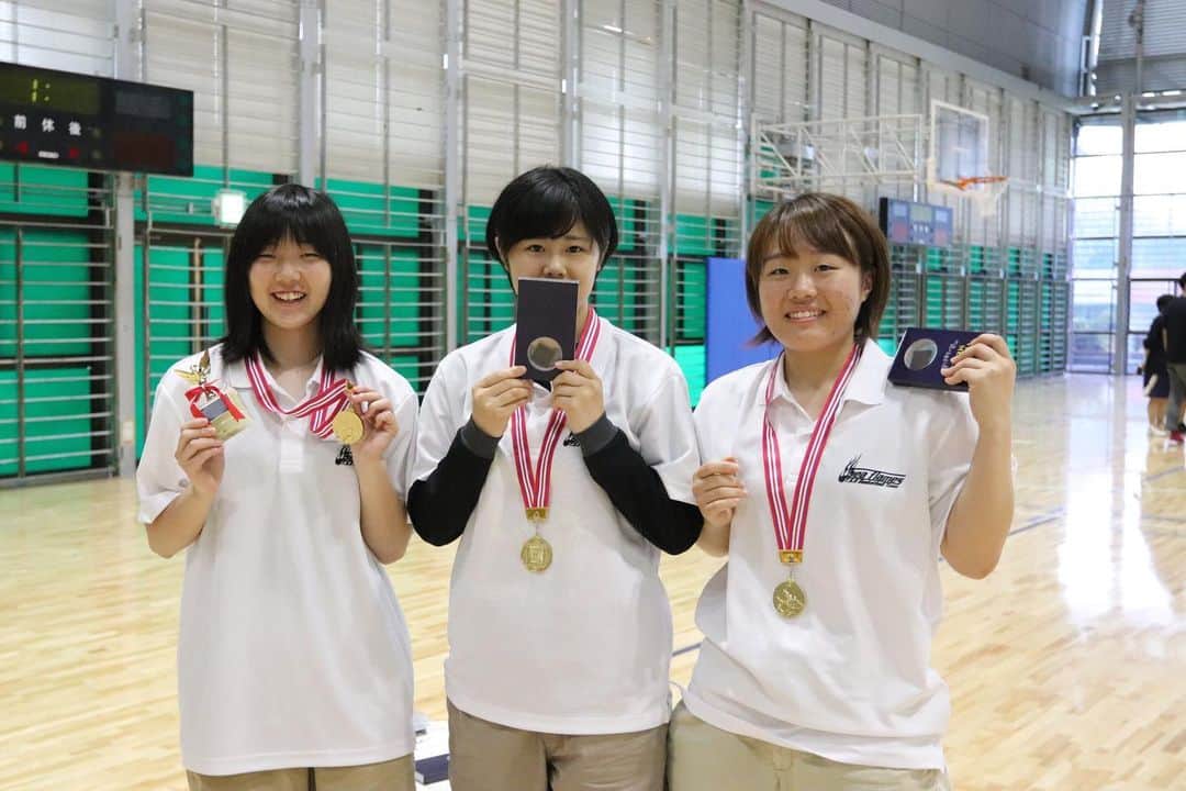 東京スポーツ・レクリエーション専門学校さんのインスタグラム写真 - (東京スポーツ・レクリエーション専門学校Instagram)「【女子バスケ部🏀】 東京大会を制し🏅‼️ 皆さん歓喜の笑顔😆😆 女子バスケットボール部の皆さん本当にお疲れ様でした😊✨ 全国大会での活躍にも大いに期待です✨  #tsr #tsrバスケ #バスケやるならtsr #seaflames」7月2日 17時31分 - jikeitsr