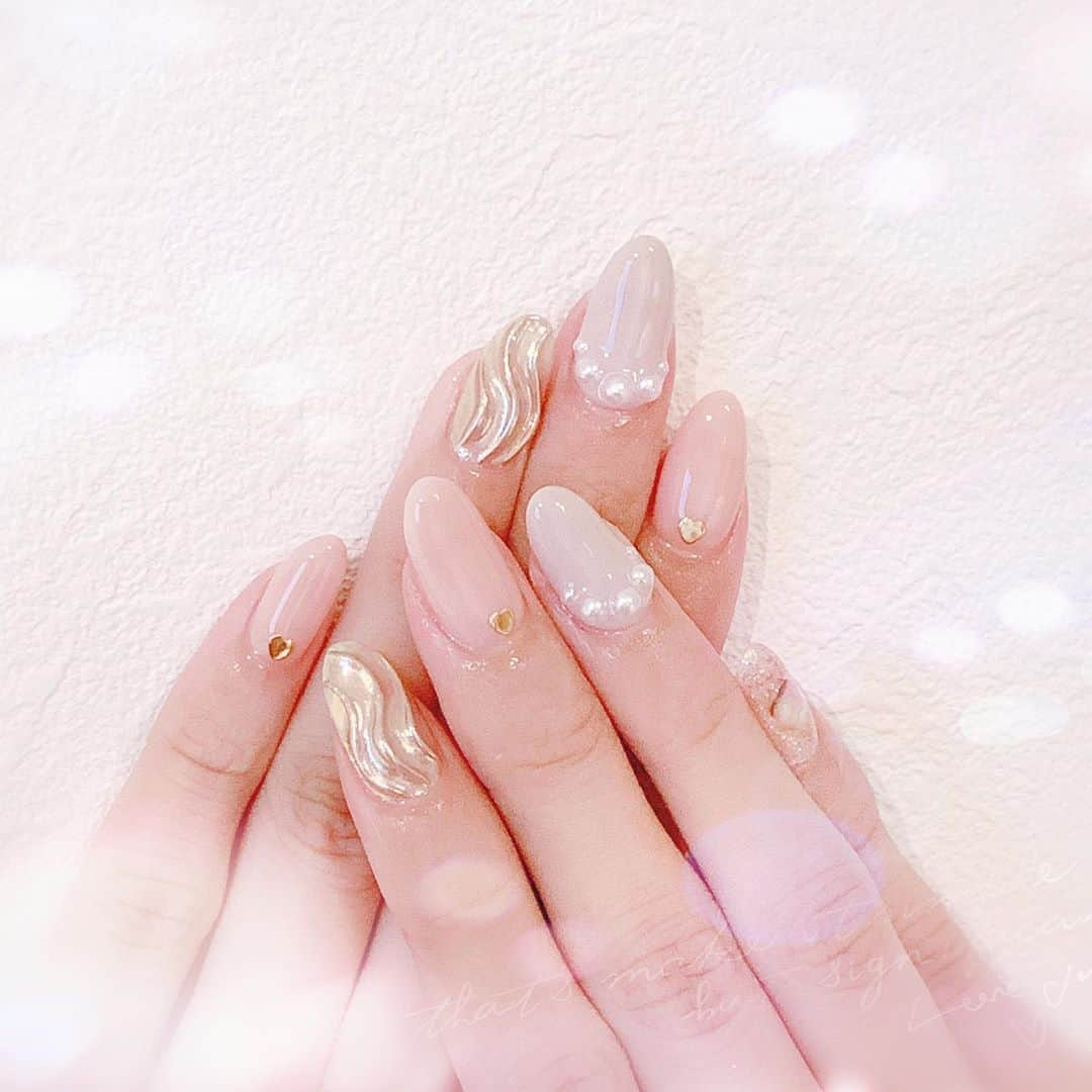 桜咲乃愛さんのインスタグラム写真 - (桜咲乃愛Instagram)「newnail💅💎✨ ネイルハズレばっか引いてたら恋ちゃんが紹介してくれた🥺💕🎀 そして行ったらめっちゃ良かった🥺💕✨ ありがとうございます😭💓💓🍀 感謝感激雨あられ(´•ω•̥`)💓⭐️ また行こう(*´︶`*).｡.:*♡ ありがとうございます(  ˊᵕˋ )♡💓✨ #ネイル#ネイルサロン#ジェルネイル#ニュアンスネイル #北参道#表参道#千駄ヶ谷」7月2日 17時33分 - noasama1101