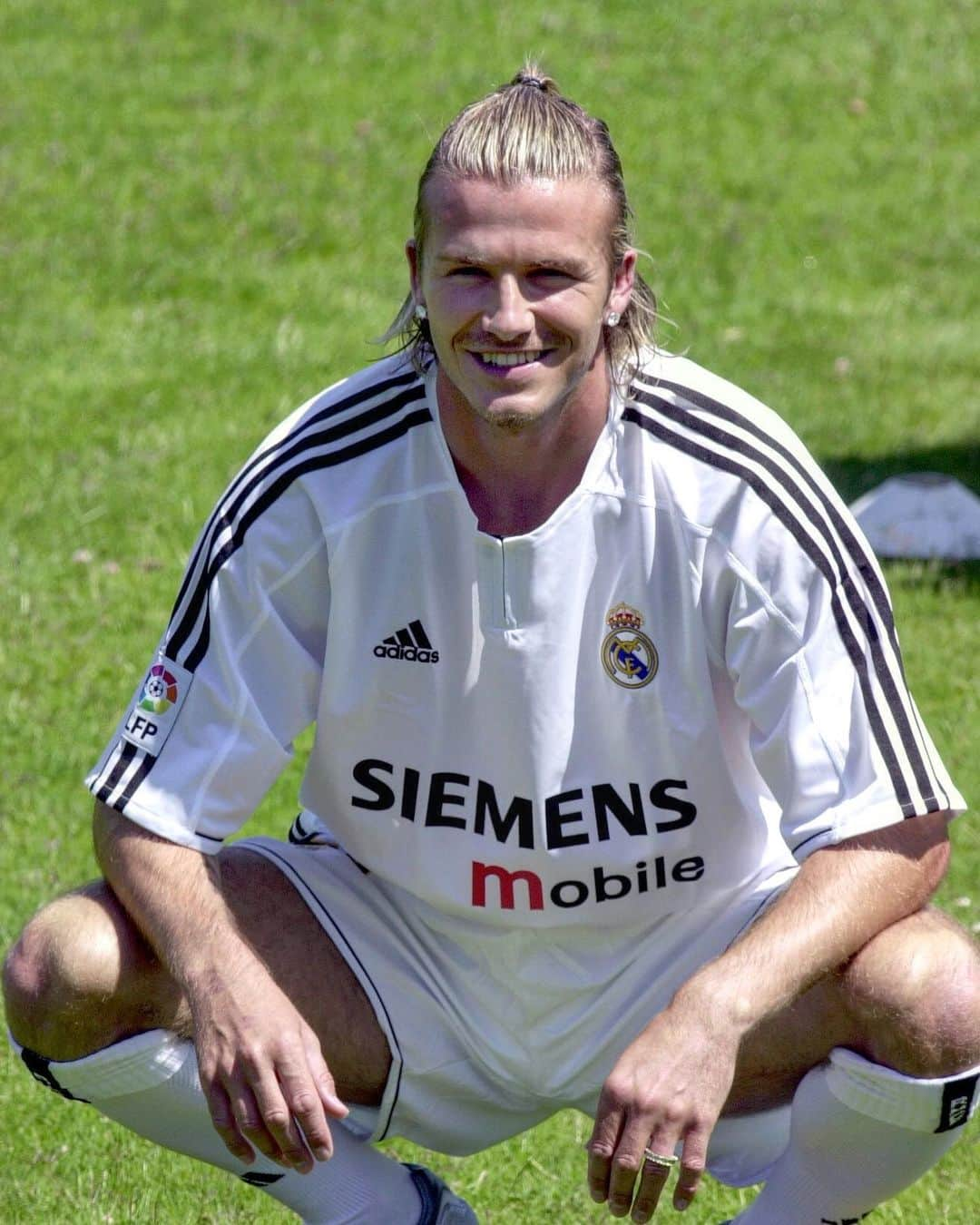 LFPさんのインスタグラム写真 - (LFPInstagram)「On this day, in 2003, @davidbeckham began to write his story in #LaLiga 📝⚽️ • #Beckham #RealMadrid #OTD #OnThisDay #LaLigaSantander #LaLigaHistory」7月2日 17時48分 - laliga