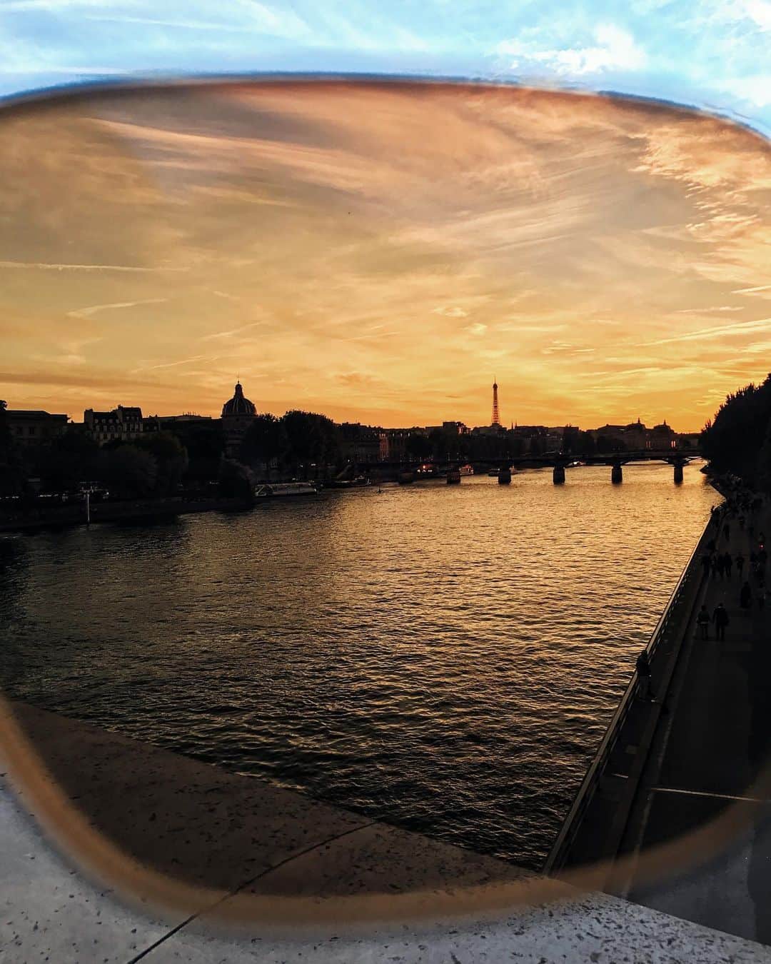 NICOLAS SIMOESのインスタグラム：「Oh Paris, it’s good to be back ♥️」
