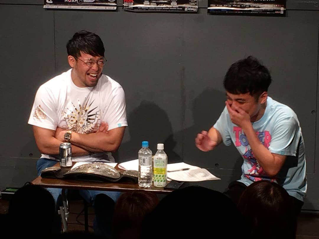 青木泰寛のインスタグラム：「#大爆笑  #潮崎豪  #noah_ghc  #運命のドロップキック」