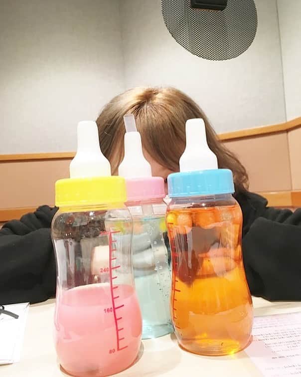 h3artbrak3rsさんのインスタグラム写真 - (h3artbrak3rsInstagram)「… #hkt48 #IZONE #아이즈원 #アイズワン  #sakura #宮脇咲良 #미야와키사쿠라 #さくら #今夜咲良の木の下で #さくのき  #bayfm #🍼」7月2日 18時19分 - h3artbrak3rs