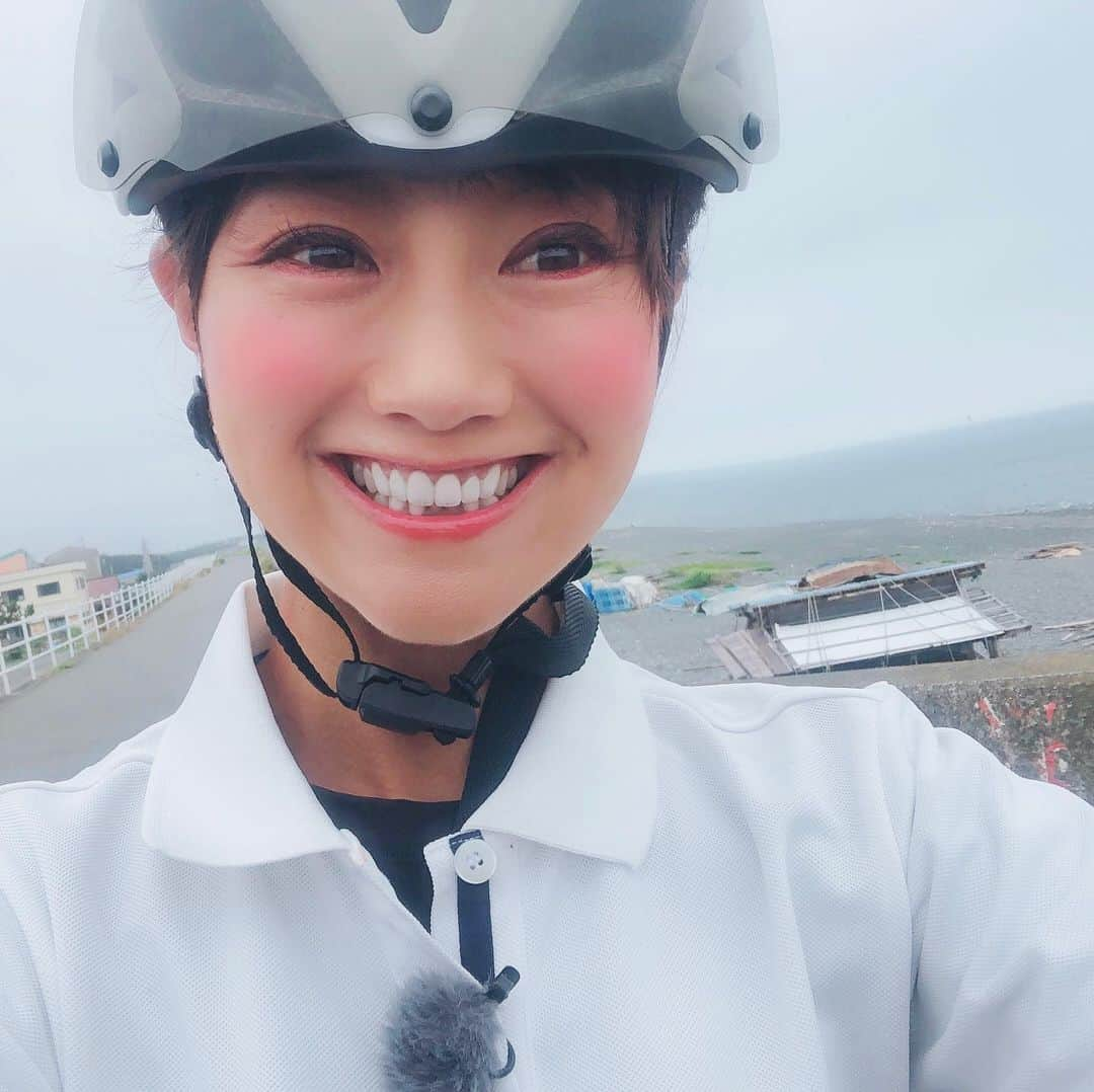 福島和可菜さんのインスタグラム写真 - (福島和可菜Instagram)「昨日から、ロケで静岡県に来ております✋ 昨日は私服(激安プチプラコーデ)でしたが、 今日はアクティブスタイル✌️ bike、自転車に乗ってました✨🚲✨ 雨も心配されましたが、そこまで濡れなかったぁー😆…少しは濡れましたが、アウトドアに潤いは良くある事☀️☔☀️（笑）  まだ情報解禁出来ないのですが、OKになりましたらお知らせしますね🎉 楽しみにしていて下さーい㊗️ #目指せ #ヘルメット美人 #ミスヘルメット #なんじゃそりゃ #笑 #in #静岡県 #自転車 #bike #love #outdoor #毎日 #アクティブ #自称 #アクティ部長 #ロケ #撮影 #楽しみにしていて下さいな #🚲 #✨」7月2日 18時39分 - fukushimawakana