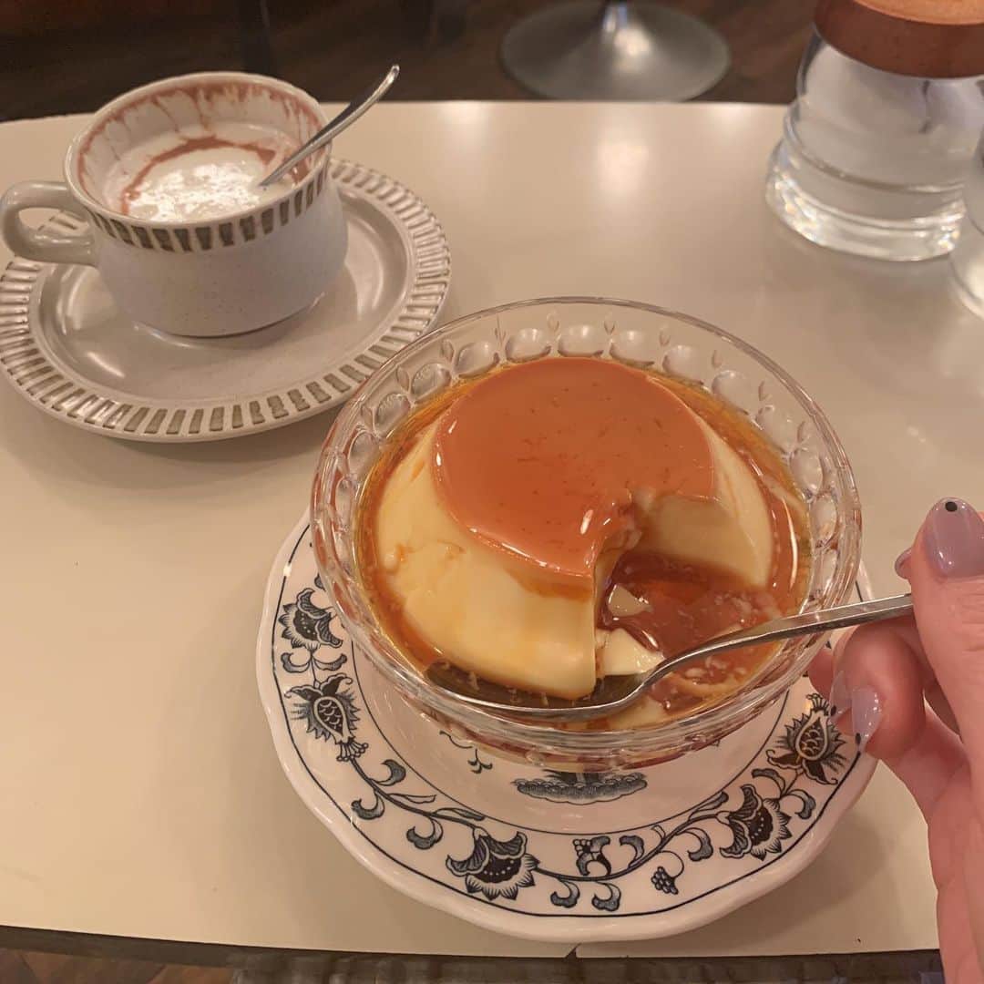 高橋有紀のインスタグラム：「手間暇かけた物は美味しいとマスターは言っていました。ココアも美味しい 素敵な喫茶店はヘッケルン🍮」