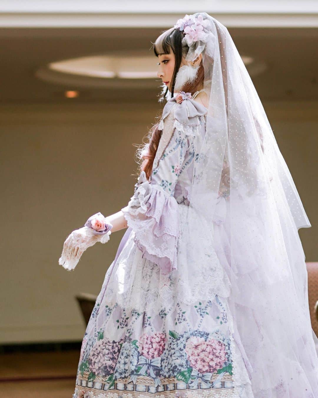 RinRinさんのインスタグラム写真 - (RinRinInstagram)「Dripping in Hydrangeas 💠💠💠✨ あじさいだらけ〜💠💠💠✨ (photo by @bunnytuan ) Angelic Pretty San Francisco 8th anniversary tea party & fashion show . . 👉🏻 #rinrinlolita . . #rinrindoll #bunnytuan #lolitafashion #angelicpretty #japanesefashion #tokyofashion #harajukufashion #lolitateaparty #lolitafashionshow #hydrangeas #teaparty #ロリィタ #ロリータ #あじさい #紫陽花 #rinrininsf」7月2日 18時43分 - rinrindoll