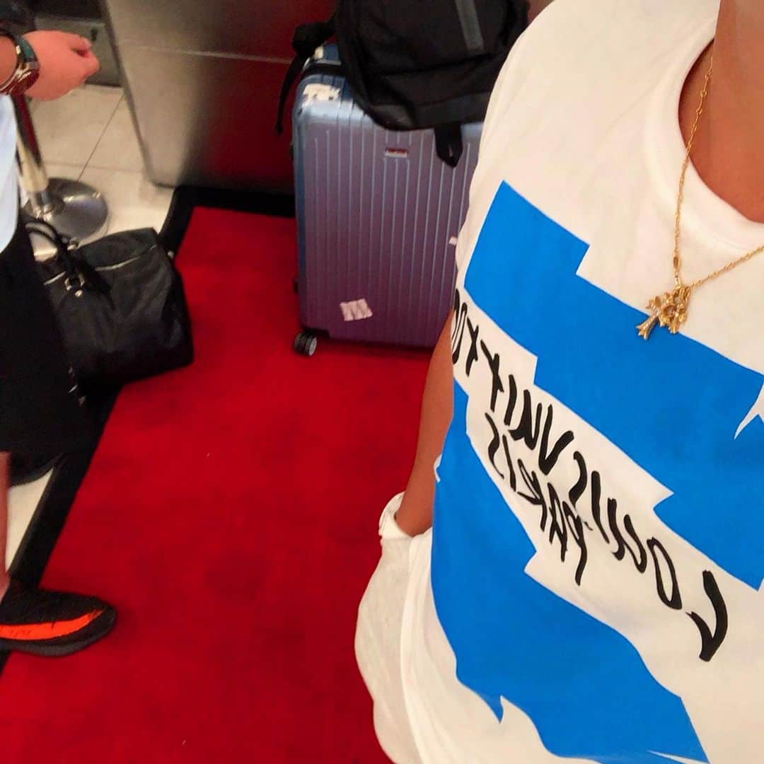 武元 裕太郎のインスタグラム：「さて次はどこへ旅に行こうかな…🥴✈️ 本格的に海外移住検討中✌️ #東京#大阪#名古屋#福岡#港区女子#港区男子#渋谷#恵比寿#六本木#EA#副収入#副業#在宅ワーク#隙間時間#投資#FXトレーダー#脱サラ#資産運用#投資信託#為替取引#主婦副業#不労収入#個人投資家#夢#収入源#旅行#自由な時間#せどり#物販#自己投資」