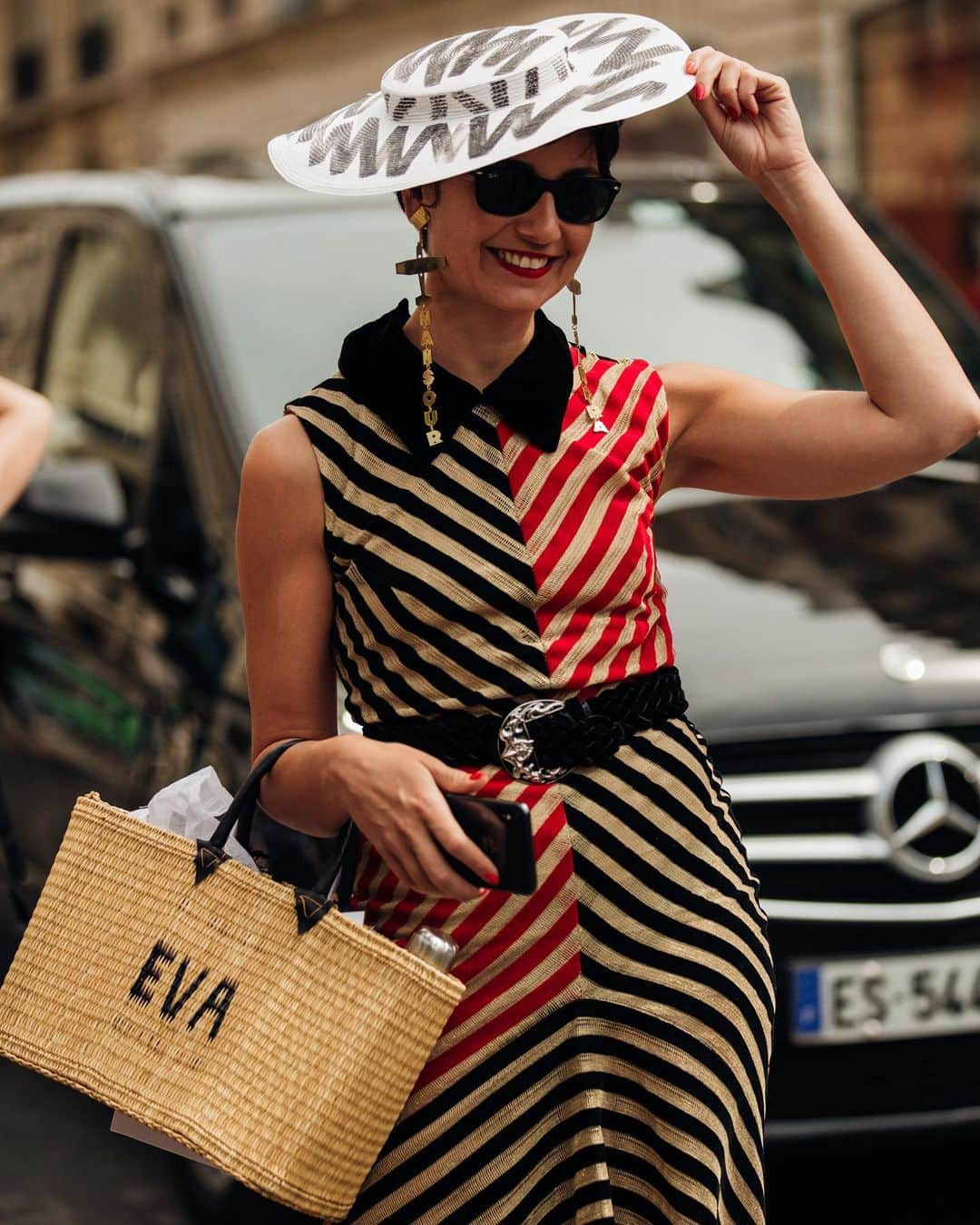 Vogue Italiaさんのインスタグラム写真 - (Vogue ItaliaInstagram)「Paris Haute Couture Week Day 1, the best street style looks captured by @garconjon. See more on vogue.it #PFW #hautecouture」7月2日 18時51分 - vogueitalia