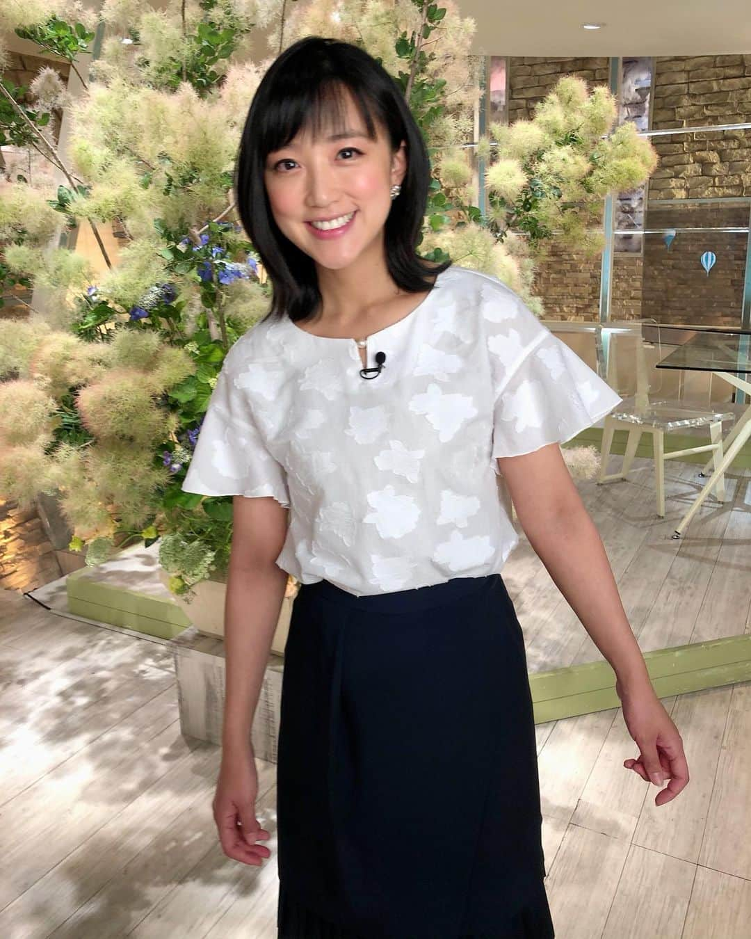 竹内由恵さんのインスタグラム写真 - (竹内由恵Instagram)「先々週の衣装と先週の衣装を続けてアップします😊✨参考にしていただけたら嬉しいです！ 1枚目 ワンピース ブランド無し 2枚目 ワンピース etto(エット) 3枚目 ワンピース etto(エット) 4枚目 ブラウス・スカート ef-de(エフデ) 5枚目 ブラウス・スカート NATURAL BEAUTY(ナチュラル ビューティ) #etto #efde #naturalbeauty #アナウンサー衣装」7月2日 18時59分 - yoshie0takeuchi