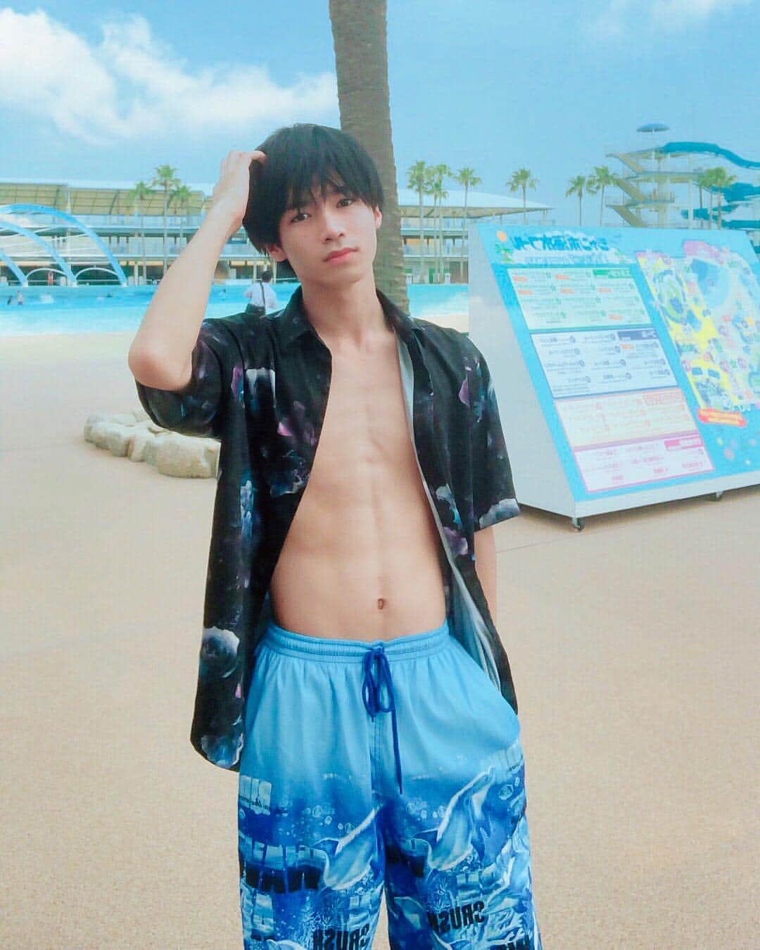 大谷悠哉さんのインスタグラム写真 - (大谷悠哉Instagram)「夏のデートはどっち？ プール？まつり？  #プール #ジャンボ海水プール #海水プール #ナガシマスパーランド #ナガスパ #ナガスパプール #祭り #まつり #浴衣男子 #水着 #tiktok #tiktokjapan #followｍe #love  #loveyourself #instaguam  #fashion #Love #instagood 	#followme #selfie #instadaily 	#instalike  #日本 #JAPAN #photooftheday #tbt #follow #セクメン #セクラバ」7月2日 19時11分 - s_410yuya