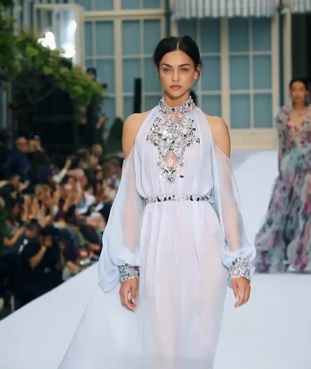 Zhenya Katavaのインスタグラム：「No words 💜 @ralphandrusso . Thaaaank u!」