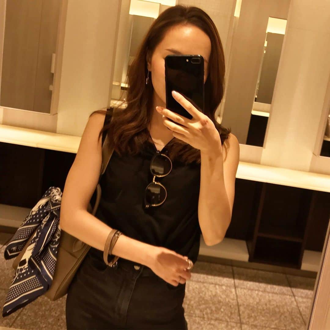 kyoco_ococさんのインスタグラム写真 - (kyoco_ococInstagram)「All black🖤🖤🖤 とにかくシンプルな気分だった今日は 珍しく食欲も物欲もなかった🤭💦 . . #allblack#stunninglure#zara#hermes#stellamccartney」7月2日 19時20分 - kyocoococ