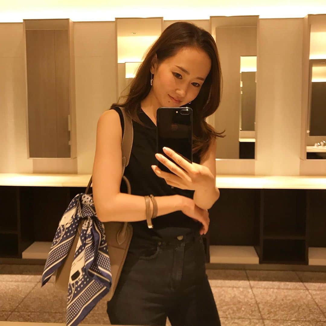 kyoco_ococさんのインスタグラム写真 - (kyoco_ococInstagram)「All black🖤🖤🖤 とにかくシンプルな気分だった今日は 珍しく食欲も物欲もなかった🤭💦 . . #allblack#stunninglure#zara#hermes#stellamccartney」7月2日 19時20分 - kyocoococ