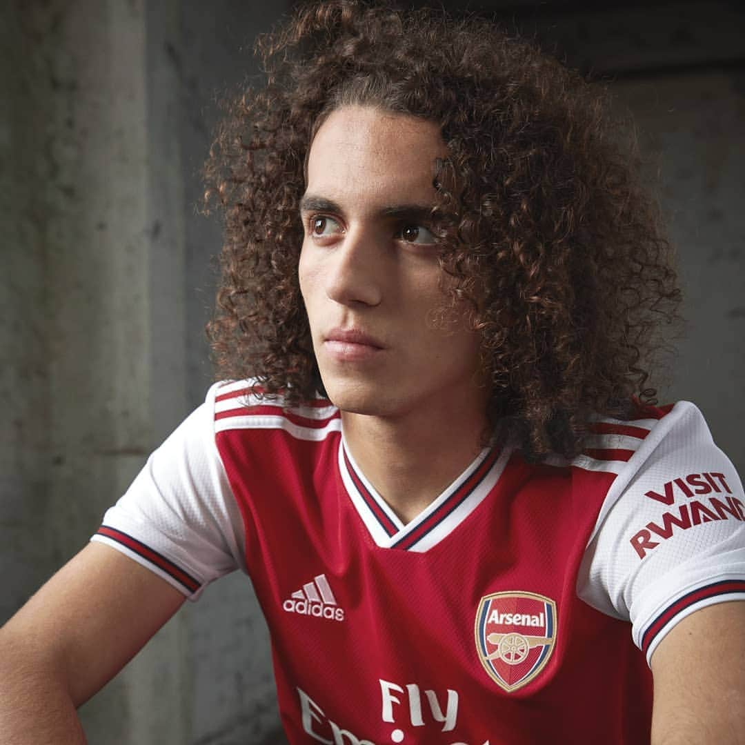 adidas Italiaさんのインスタグラム写真 - (adidas ItaliaInstagram)「Made a Londoner.  Il nuovo @arsenal Home Kit è arrivato. Disponibile in esclusiva su adidas e nei club store ufficiali.  #DareToCreate」7月2日 19時23分 - adidasita