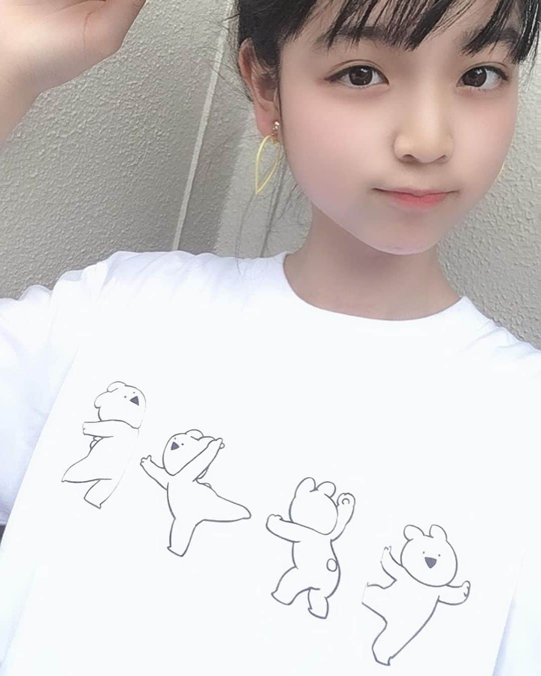 小林咲葵さんのインスタグラム写真 - (小林咲葵Instagram)「🌻﻿ 7月になったね~♪♪﻿ ﻿ あと少しで夏休み☀️🏝﻿ ﻿ ﻿ #小林咲葵﻿ #夏﻿ #Summer﻿ #すこぶる動くうさぎ」7月2日 19時32分 - saki0819_k