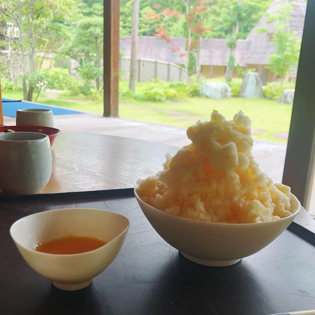 畑田萌のインスタグラム：「たまごかけ氷🐥」
