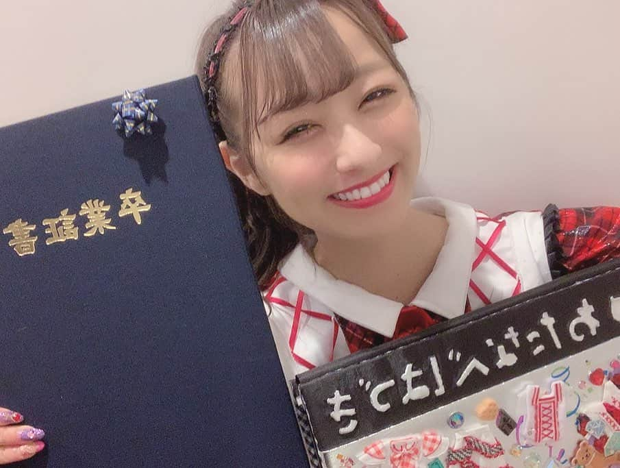 渡辺葉月さんのインスタグラム写真 - (渡辺葉月Instagram)「. . 2019.07.01 サクヤコノハナ卒業しました . . . 約2年半たくさんの 愛をありがとう。 . わたなべおたくさいこう！！ . . . . . 夏たくさんバイトと旅行の予定があるからインスタ続けちゃう、ね︎︎☺︎てへ」7月2日 19時55分 - hazu.1123