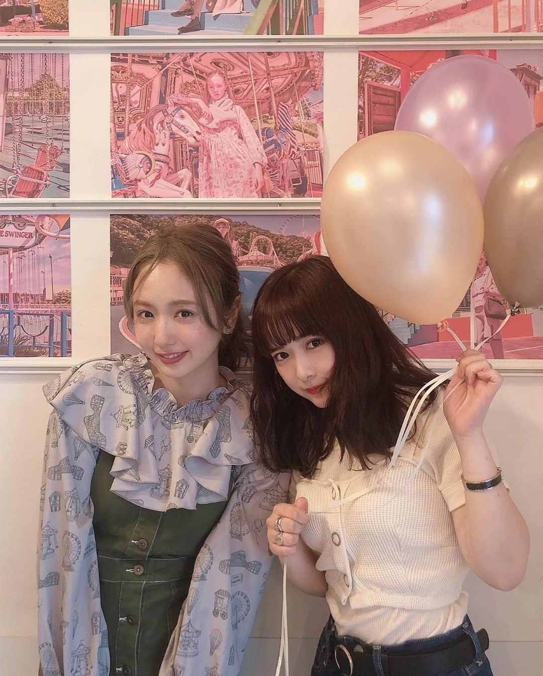 柴田紗希さんのインスタグラム写真 - (柴田紗希Instagram)「初めて @ruby_and_you の展示会へ行かせて頂きました。 もうあっという間に秋冬🍂 大人可愛いグレーの厚手ニットパンツをオーダーしたよ ちょこんとした刺繍にきゅん。 RUBYはAMOさんのブランドなんですが、、、AMOさんはもうほんまに私たちの女神さん的存在で 特にかなは高校生から本当に本当に憧れてたから行く前からソワソワしてました。 本当に温かくて可愛いすぎて、、、 やっぱり女神さんでした🌷✨😭 @amo_whale  かなはインスタをフォローして頂いたのが分かり泣いてましたぬふふ私まで嬉しくなった感涙(4枚目) #RUBY」7月2日 20時05分 - shibasaaki