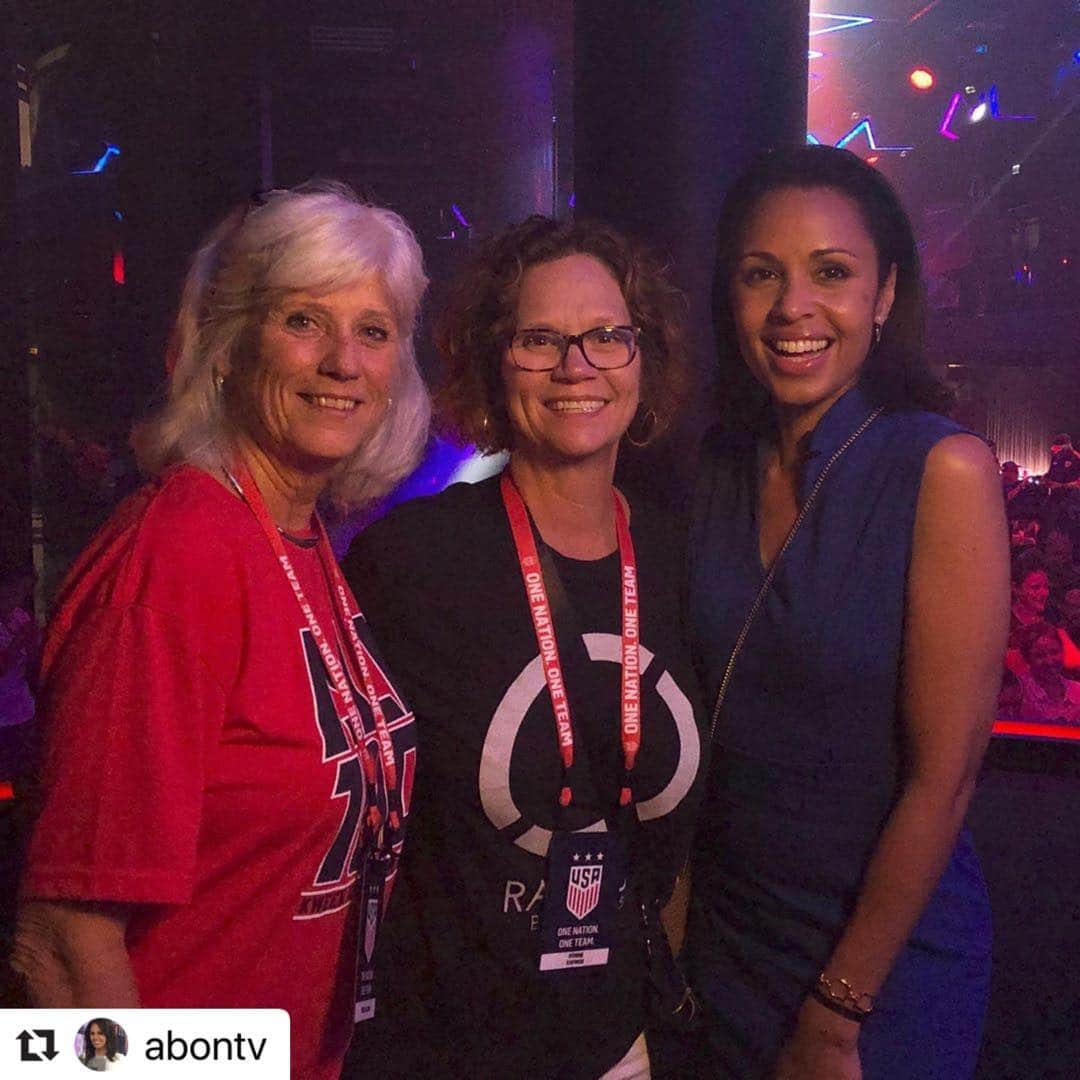 Good Morning Americaさんのインスタグラム写真 - (Good Morning AmericaInstagram)「#Repost @abontv ・・・ What do you do when you’re in France covering the @fifaworldcup ? You party with Megan Rapinoe & Ali Krieger’s moms!! More on @goodmorningamerica」7月2日 20時24分 - goodmorningamerica