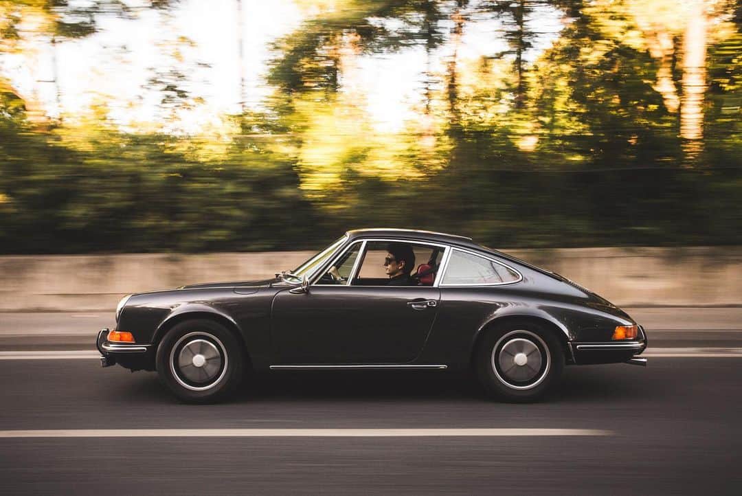 WATCHMANIAさんのインスタグラム写真 - (WATCHMANIAInstagram)「One fine story: Porsche 912 and Istanbul.  Wonderful pictures by @omarbahlol  Car owner @td3zero」7月2日 20時40分 - watchmania
