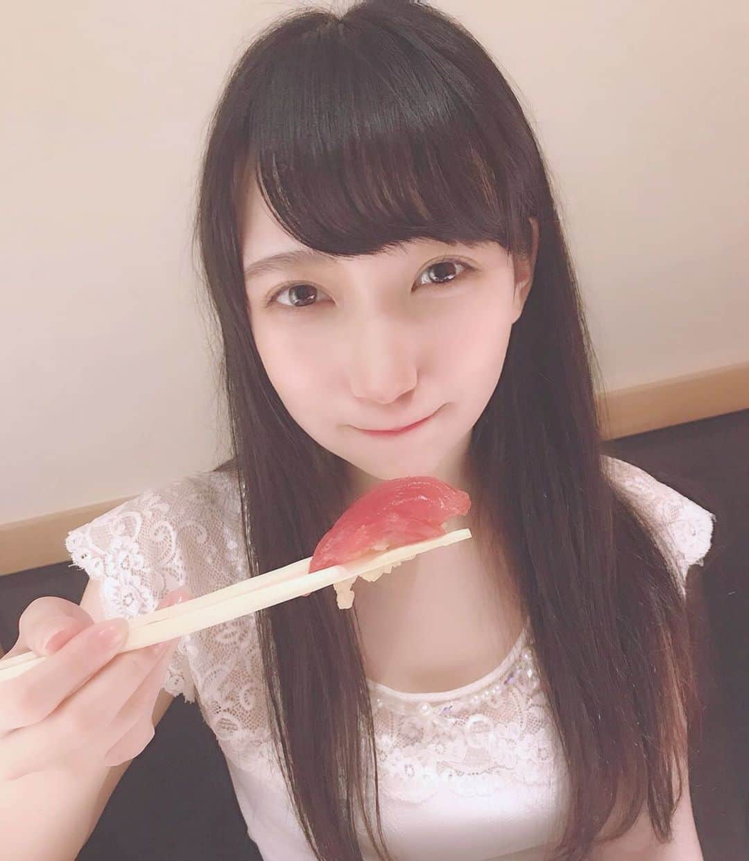 星野渚さんのインスタグラム写真 - (星野渚Instagram)「正解はおすし🍣 ＊ 正解者の方は星野がお名前をお呼びします。ここから。 ＊ ＊ ＊ 叫んだんだけど、聞こえました？おめでとう㊗️ ＊ #急なクイズ大会 #してみました」7月2日 21時02分 - nagisa0717_x_x