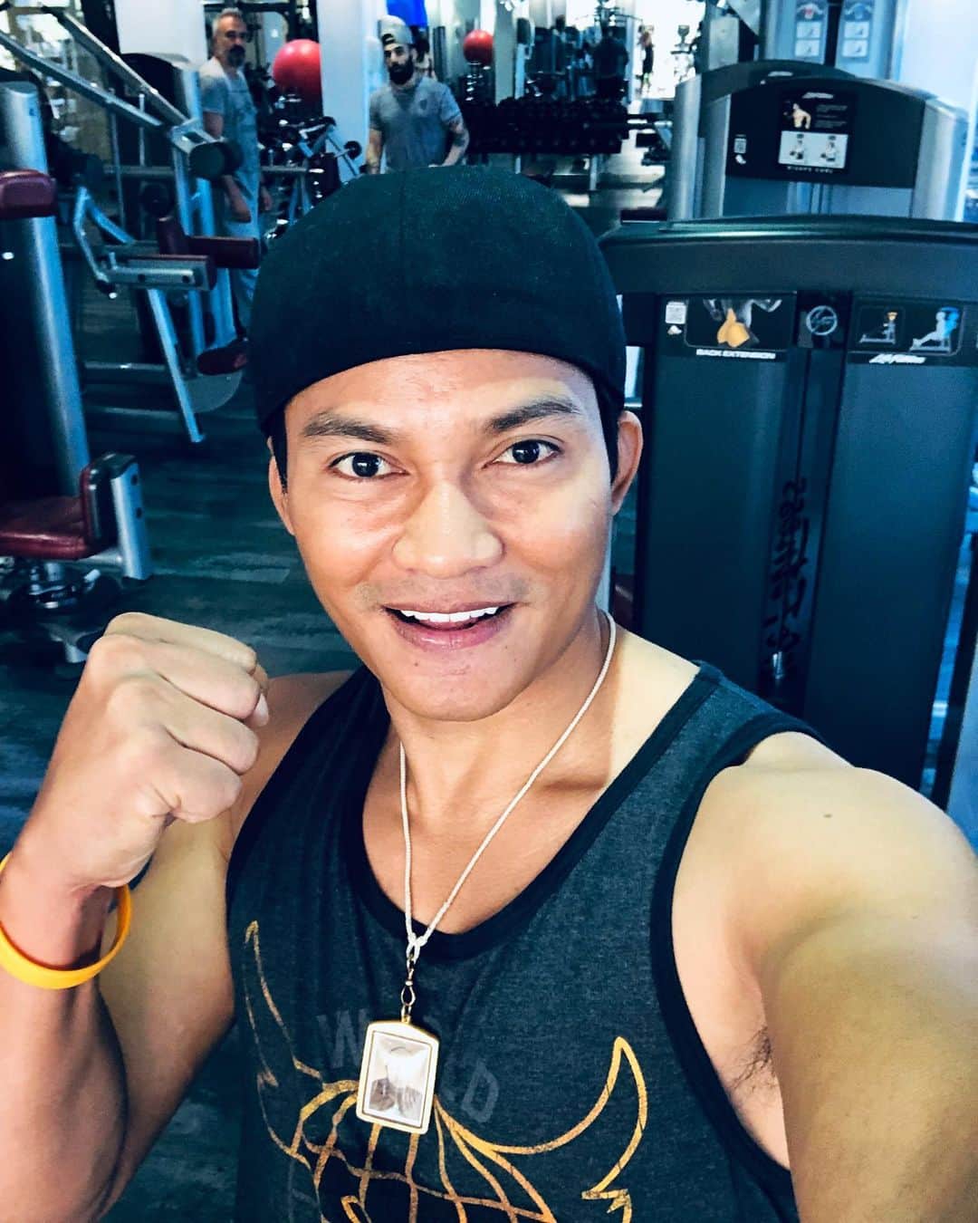トニー・ジャーのインスタグラム：「Getting ready for workout !!!!」