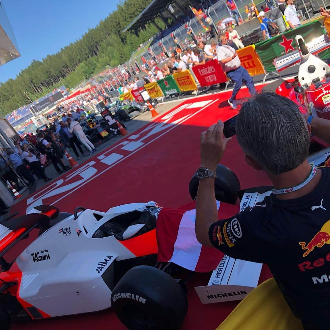 ティモ・グロックさんのインスタグラム写真 - (ティモ・グロックInstagram)「Impressions from a great @f1 race @redbullring ... just one of the best races in the calendar! Thanks to @rtl_formel1 @rtl.tv team for a great weekend!」7月2日 21時35分 - realglocktimo