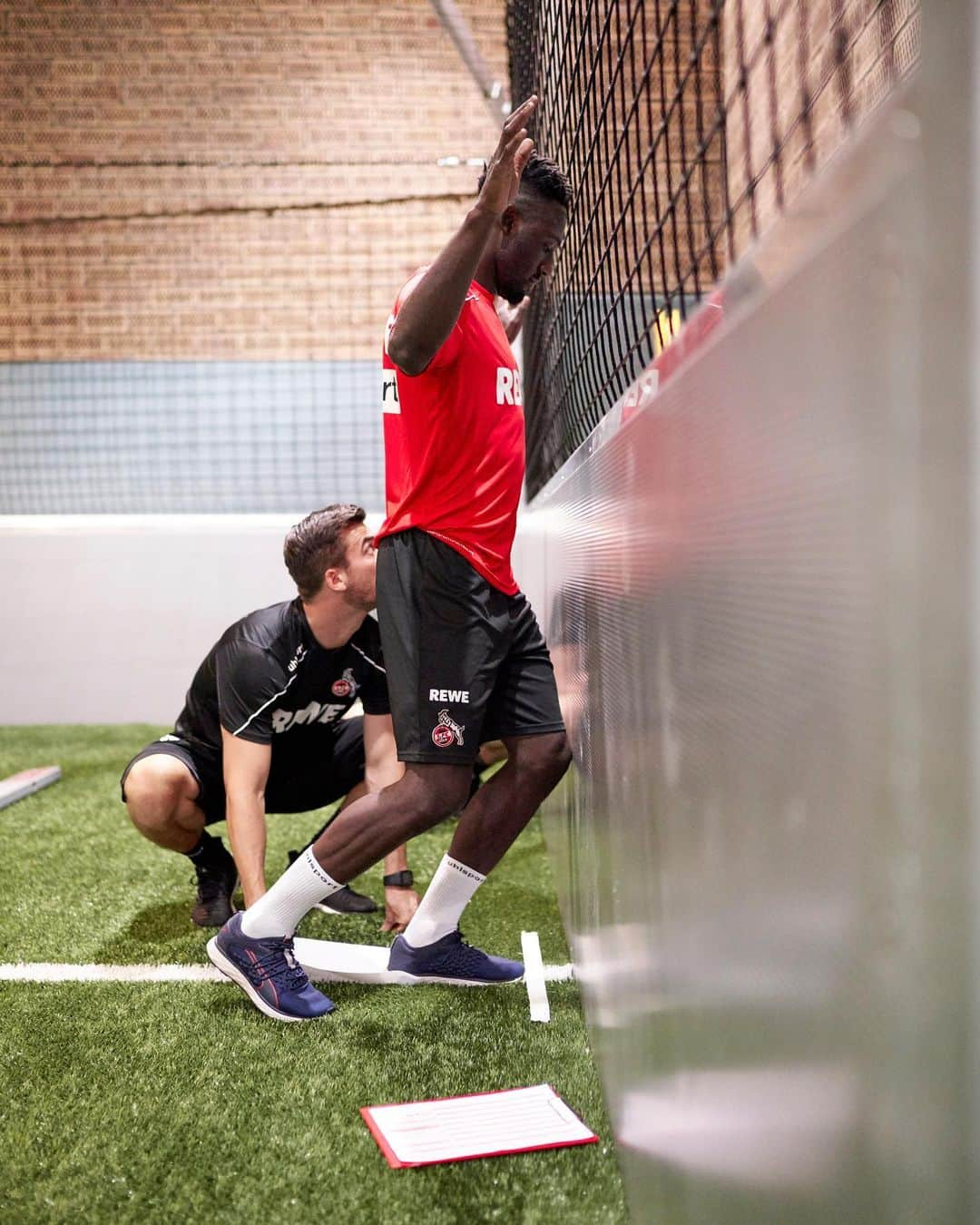 1.FCケルンさんのインスタグラム写真 - (1.FCケルンInstagram)「Work, work, work 🔴⚪️ Schön, euch wieder am Geißbockheim zu sehen, Jungs. #effzeh #Köln #Kölle #Bundesliga」7月2日 22時28分 - fckoeln