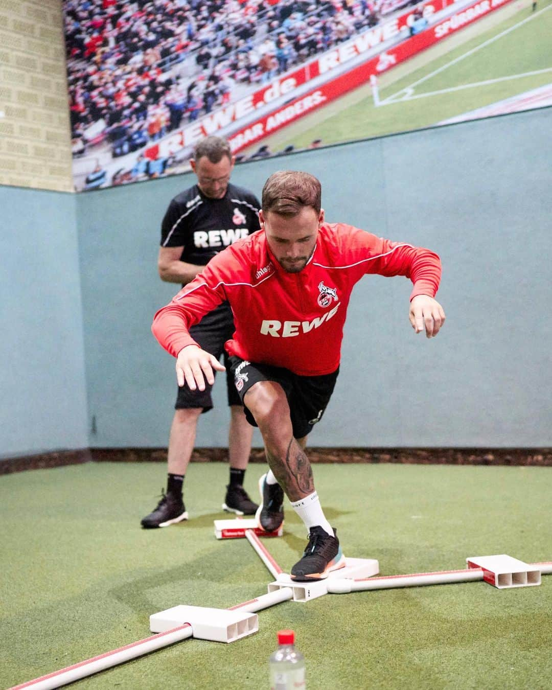 1.FCケルンさんのインスタグラム写真 - (1.FCケルンInstagram)「Work, work, work 🔴⚪️ Schön, euch wieder am Geißbockheim zu sehen, Jungs. #effzeh #Köln #Kölle #Bundesliga」7月2日 22時28分 - fckoeln