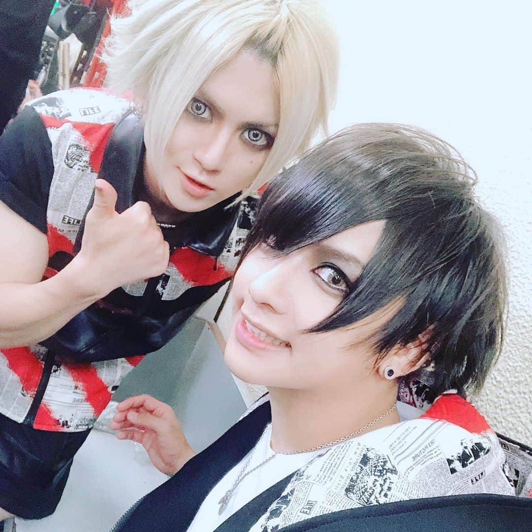 ちょび さんのインスタグラム写真 - (ちょび Instagram)「てっちゃんと( °◡͐° )  #TGZMN  #TheGuzmania」7月2日 23時06分 - chobi_bass