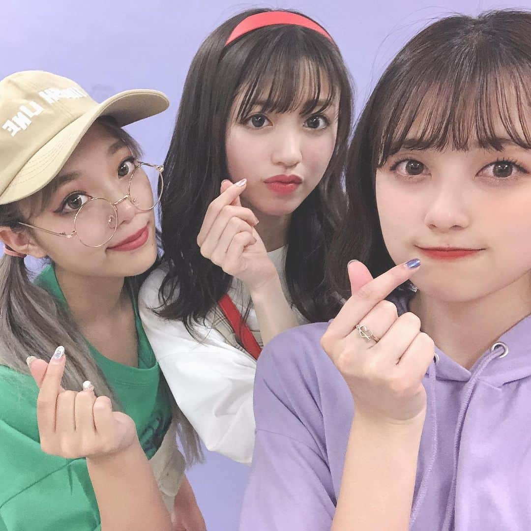 福山絢水さんのインスタグラム写真 - (福山絢水Instagram)「Popteen8月号発売🌼 今月はなちょすさん卒業号です( ; _ ; )✨ ご卒業おめでとうございます😭✨ なちょすさん、ちゃんえなさん、れいぽよさんのギャル三姉妹さんの素敵な表紙です✨ ・ 付録はRASVOA ロゴストラップつき三つ折り財布です！！ 早速私も使ってるよ😎❤️ 是非GETしてね！！！ ・ そして今月号もアンケートよろしくお願いします！！ 先月も順位アップしていました😭✨ 本当に皆さんのおかげです！！ 今月も順位アップ頑張ろうね🔥✊🏻 よろしくお願いします！！！・ ・ ・ #popteen #ポップティーン #popteen8月号 #あやみん #popteenカバーガール戦争 #ポプ戦 #福山絢水 #モデル #レギュモ #レギュラーモデル #雑誌 #ootd#fashion #jk  #오오티디」7月2日 23時19分 - aya__m02