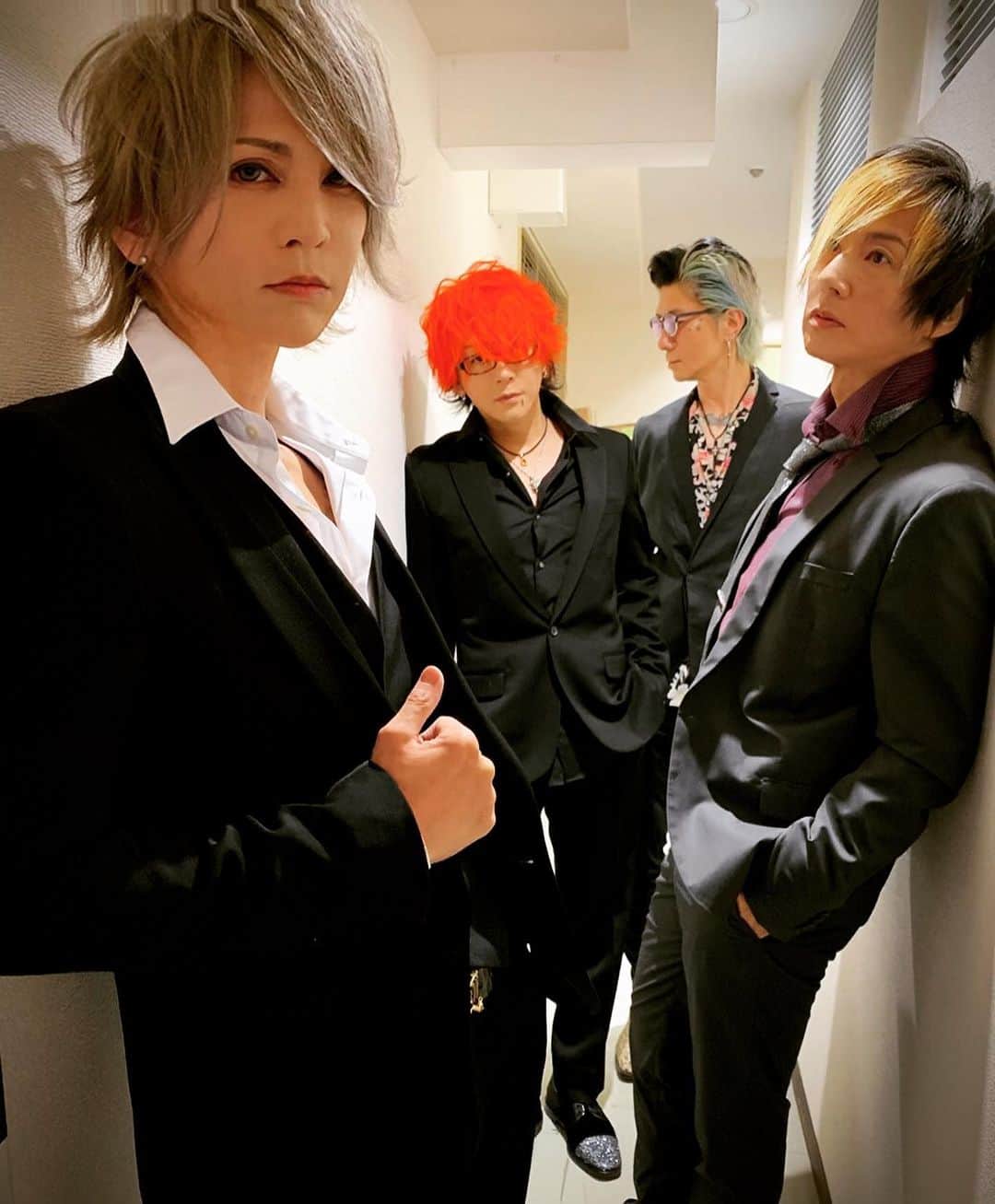Ju-kenのインスタグラム：「今夜はゲームアプリとのコラボを記念して、渋谷の一角にて初のトークイベント&握手会 by #戦国時代  お集まり頂いた皆様、本当にありがとうございました😊  ホストが主人公という事もあり、乾杯はドンペリ、、、 しかし、いつも通り、全員、車出勤、そして、飲めない体質もあり、結果、唯一の酒飲みな俺のトコに、、、♫ お陰でヤバいトラック出来ました！ ユーキがカッコいい歌、付けてくれるといいなぁ(^^) @sngk_jdi」