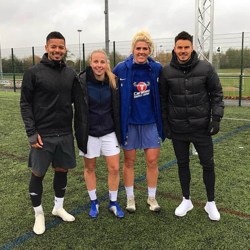 F2Freestylersのインスタグラム：「Good luck to our @Lionesses in the battle against USA tonight for a place in the Women’s World Cup Final 🏴󠁧󠁢󠁥󠁮󠁧󠁿🏆🏴󠁧󠁢󠁥󠁮󠁧󠁿 Go get it ladies 💪🏻 @Mbrighty04 @Bethmead_ 🙌🏻」