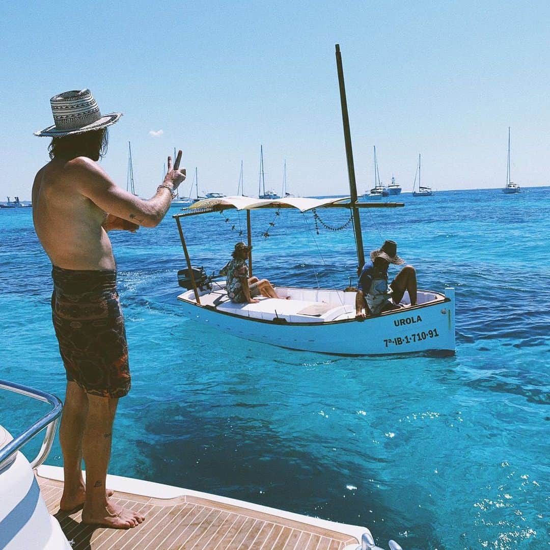 Nick Fouquetのインスタグラム：「Paz ✌🏽」