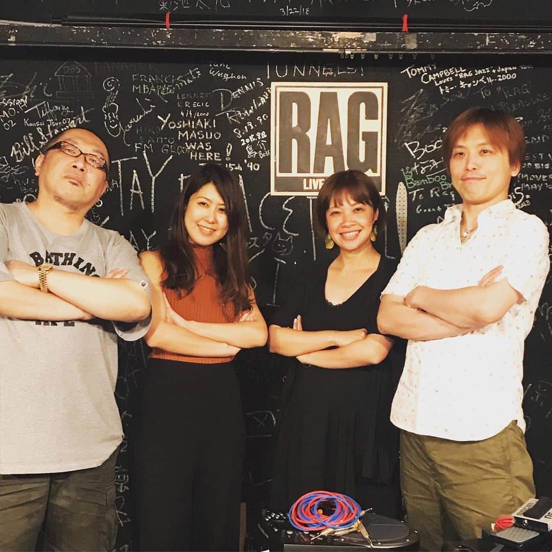 ただすけのインスタグラム：「なんで全員腕組みなのか分かりませんが、「こじまいづみ×Denmi」無事終了✨ また他の地でも出来たらなぁと思います。 京都にもまた帰ってきまーす。」