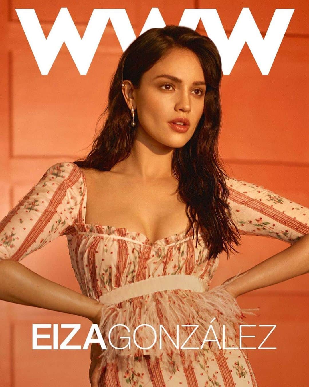 WHO WHAT WEARさんのインスタグラム写真 - (WHO WHAT WEARInstagram)「Eiza González is our July cover star! Tap the link in bio to read our full interview with the actress. ⠀⠀⠀⠀⠀⠀⠀⠀⠀ ⠀⠀⠀⠀⠀⠀⠀⠀⠀ photo: @thomaswhiteside stylist: @marpeidro hair: @giannandreahair makeup: @missjobaker nails: @nettienailsit」7月3日 0時09分 - whowhatwear