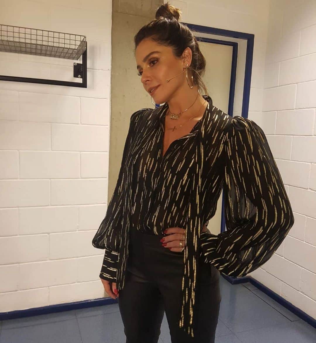 Giovanna Antonelliのインスタグラム：「Fazendo pose 3/3!!!! ✔️💃🏽🙄😊」