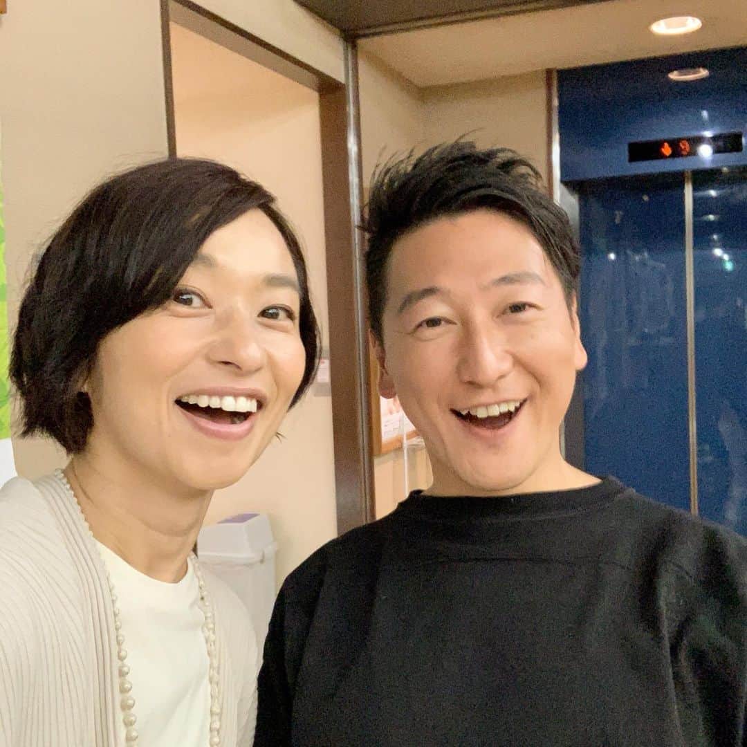 住吉美紀さんのインスタグラム写真 住吉美紀instagram Tfmの廊下でバッタリ びっくりうれしい お互いフリーになってから初めて会えた 堀潤さん Junhori79 Tokyofm Blueocean 日食の新月 新しいスタート 7月3日 9時49分 Miki Sumiyoshi