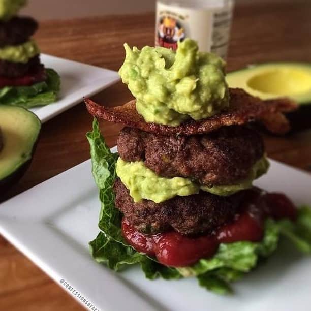 Flavorgod Seasoningsさんのインスタグラム写真 - (Flavorgod SeasoningsInstagram)「Guac Burger‼️⁠ -⁠ By @confessionsofacleanfoodie⁠ -⁠ 🎀Seasoned using #flavorgod Pink Salt & Pepper⁠ ⁠ Fred up the Cast Iron Grill Pan with @omgheebutter and seared some @5280meat Ground beef seasoned with a little @flavorgod Pink Salt and Fresh Scallions. Layered atop Organic Romaine Lettuce, @sirkensingtons Ketchup, Fresh Homemade Guacamole, and @5280meat Fresh Pork Sides seasoned up with FG Everything Spicy and Baked at 400 Degrees F. ⁠ -⁠ -⁠ #food #foodie #flavorgod #seasonings #glutenfree #mealprep  #keto #paleo #vegan #kosher #breakfast #lunch #dinner #yummy #delicious #foodporn」7月3日 10時00分 - flavorgod