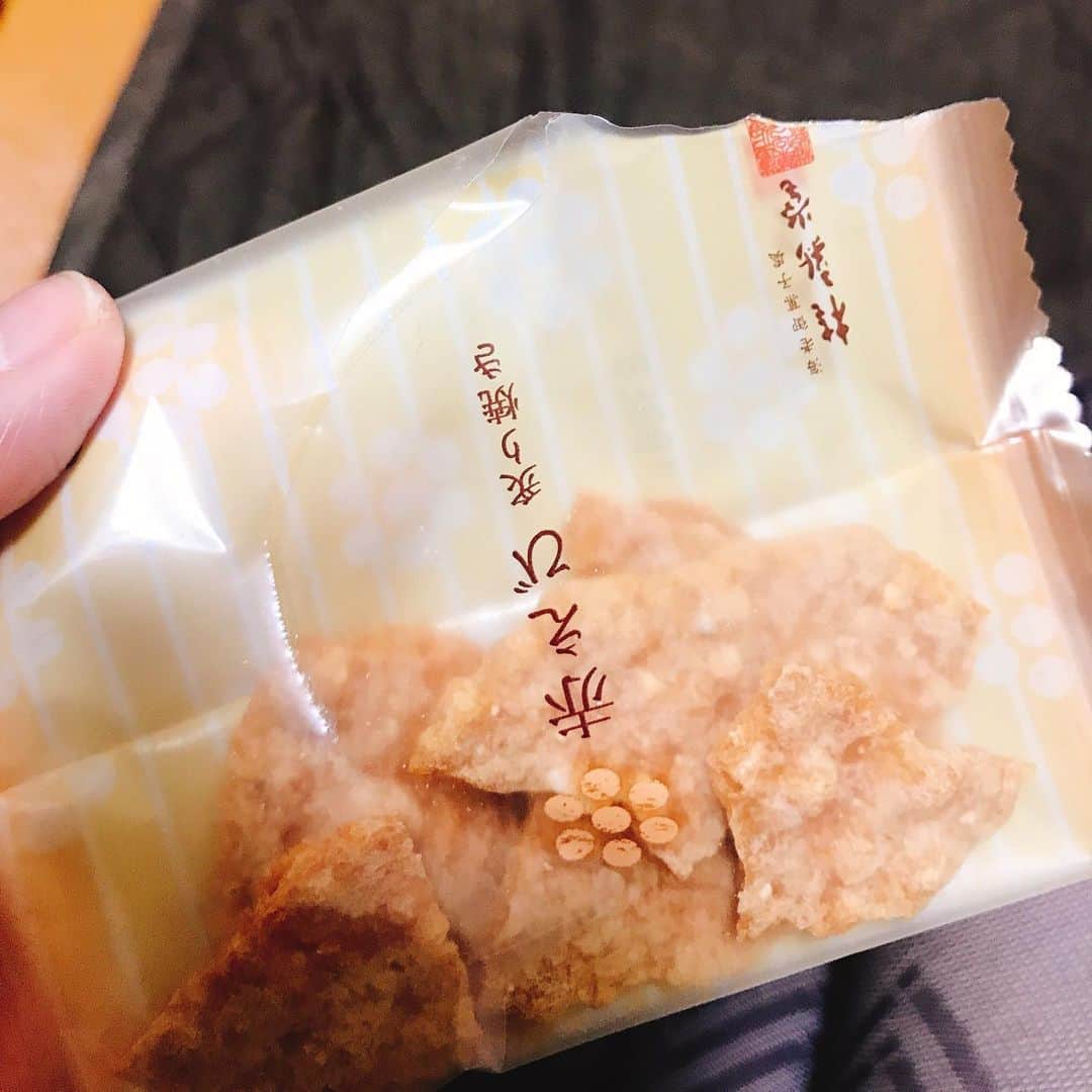 南瀬奈のインスタグラム：「#南さんには難しい #不器用 #あるあるシリーズ」