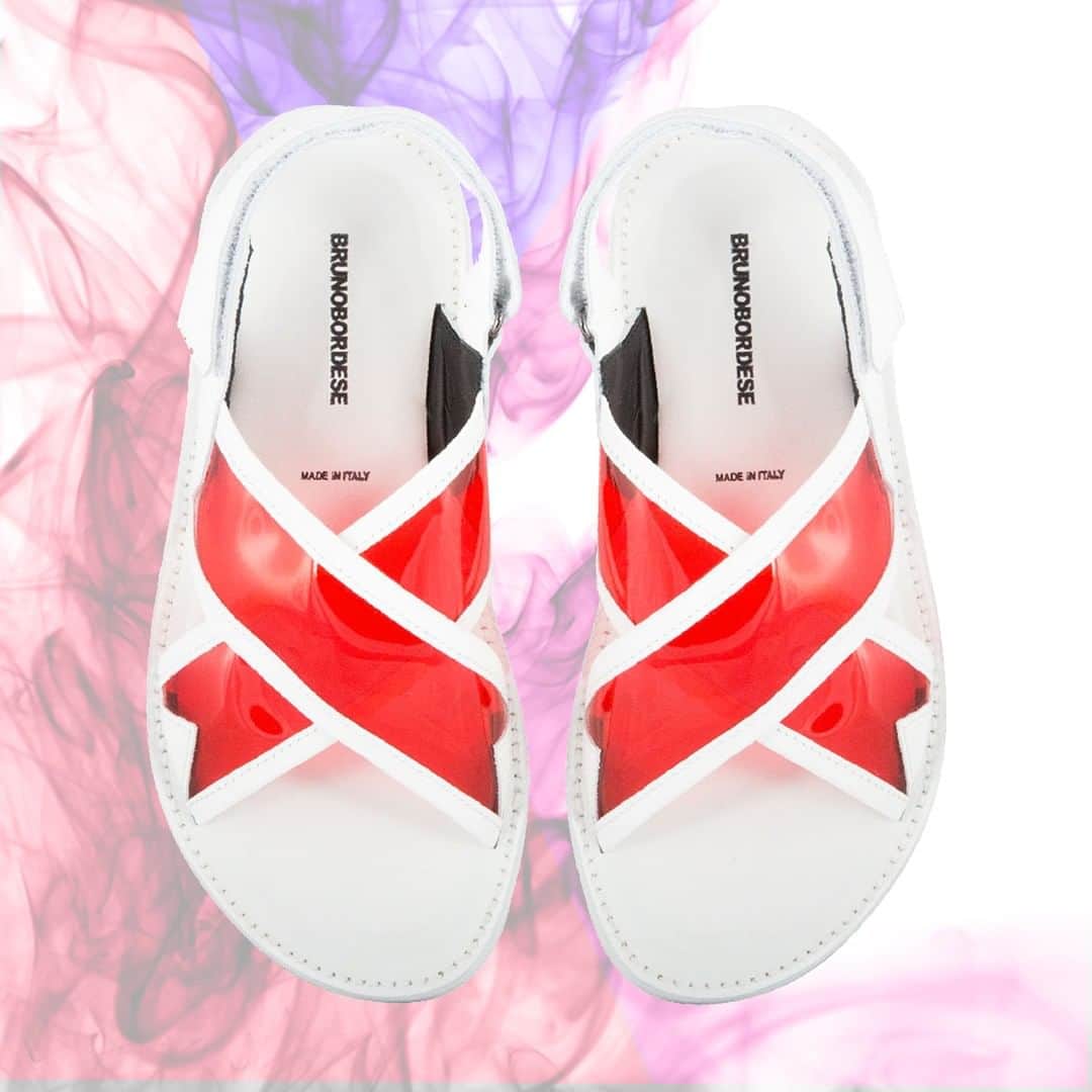 のインスタグラム：「SWAG by @brunobordese . . www.brunobordese.com . . . . . . #transparencies #swag #woman #sandal #details #red #pvc #transparent #white #leather #flipflop #brunobordese #design #fashion #fashiondesign #madeinitaly #shoesoftheday #special #luxury #shoesdesign #shoeslover #italianshoes #igshoes #summershoes #summer #mood #haze #multicolor」